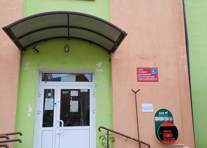 Nowy defibrylator AED w Kramarzewie! Każda sekunda się liczy!