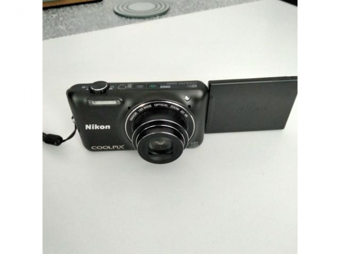 Grajewo ogłoszenia: Sprzedam aparat cyfrowy Nikon Coolpix S6600 z ładowarką widoczny...