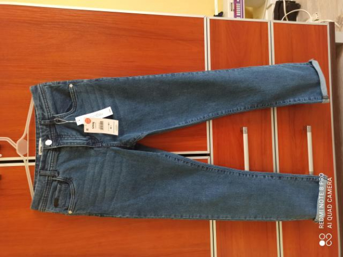 Grajewo ogłoszenia: Sprzedam jeansy regular. Nowe z metką. Sinsay, rozmiar 158 cm.