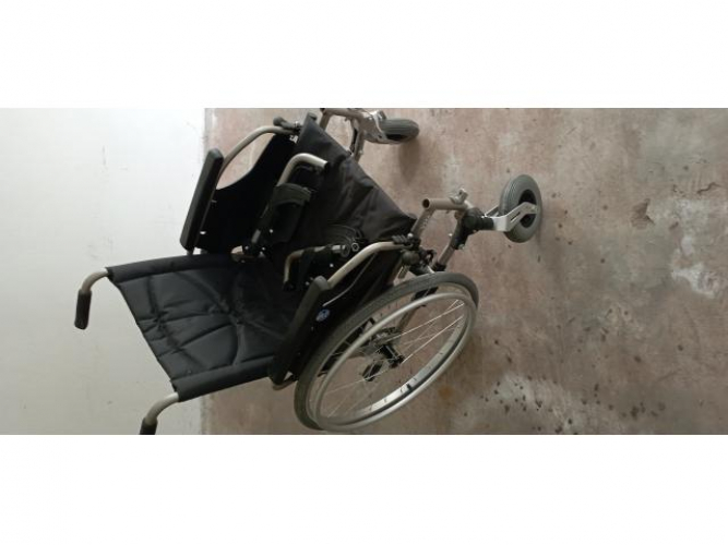 Grajewo ogłoszenia: Wózek inwalidzki aluminiowy. Nowy, nie używany, lekko zakurzony....