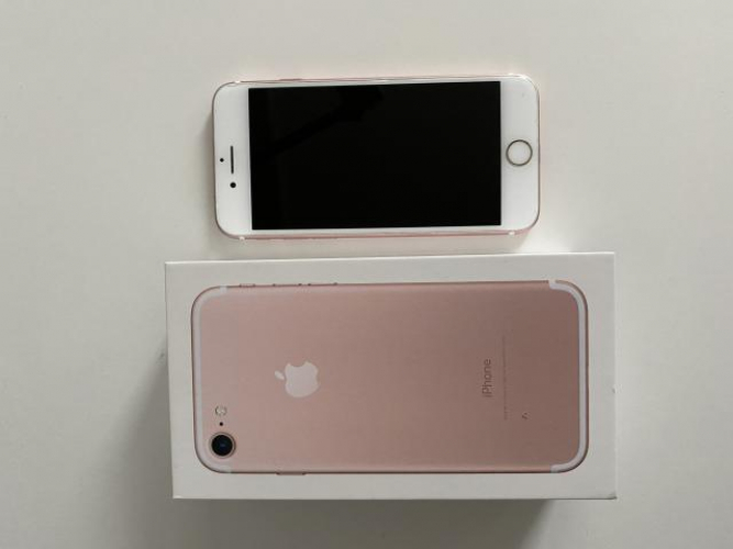 Grajewo ogłoszenia: Sprzedam iPhone 7 32gb stan bardzo dobry. Szybciej odpowiadam na sms:)