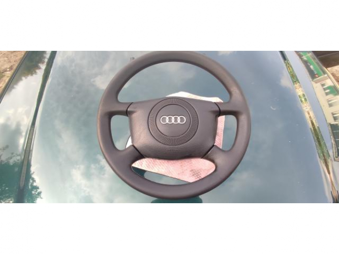 Grajewo ogłoszenia: Sprzedam kierownicę z poduszką w pełni sprawna do Audi.100zl