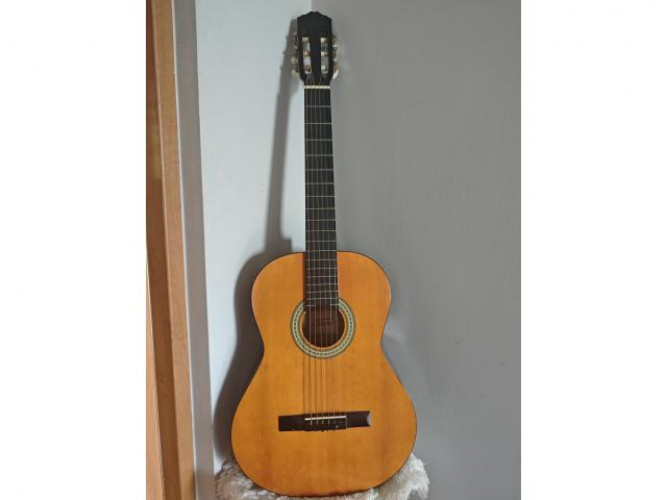 Grajewo ogłoszenia: Sprzedam gitarę klasyczną. Syn jednak zrezygnował z nauki gry na...