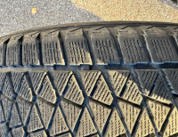 Grajewo ogłoszenia: sprzedam 
Opony zimowe Bridgestone blizzak DM - V2 
Rozmar 235/55...