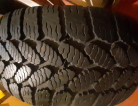 Grajewo ogłoszenia: Sprzedam 4 opony zimowe Dębica 185/60 R14 wraz z felgami i...