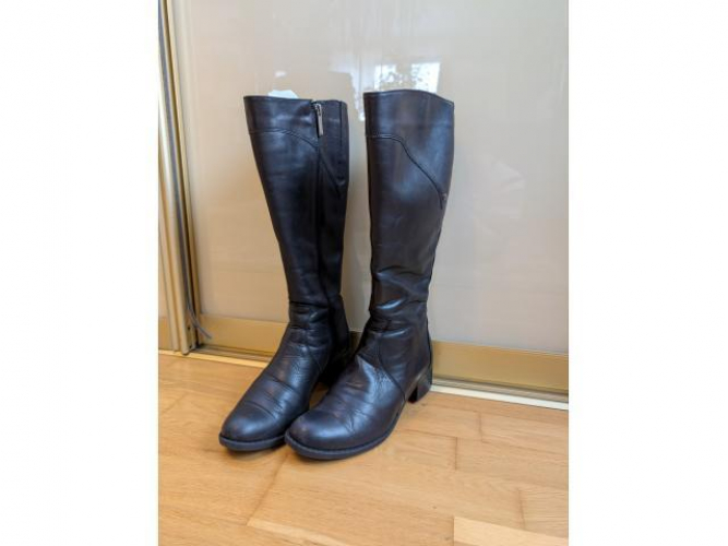 Grajewo ogłoszenia: Sprzedam:
- buty skórzane w dobrym stanie, bardzo wygodne;...