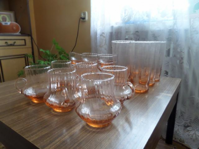 Grajewo ogłoszenia: Sprzedam komplet szklanych naczyń w delikatnym kolorze różu.
w...