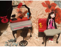 Grajewo ogłoszenia: Sprzedam zestaw kawiarenka i Lalka Draculora z bajki Monster High