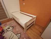 Grajewo ogłoszenia: Sprzedam łóżko sosnowe białe do materaca o wymiarach 150x70cm...