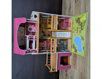 Grajewo ogłoszenia: Witam sprzedam drewniany domek dla lalek. Domek jest duży jego...