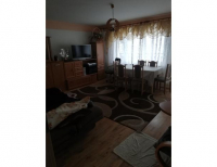 Grajewo ogłoszenia: Sprzedam stół rozkładany i 6 krzeseł w stanie bardzo dobrym.