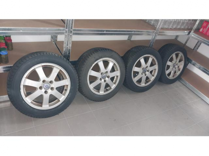 Grajewo ogłoszenia: Sprzedam alufelgi volvo z nowymi oponami zimowymi debica frigo...