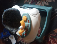 Grajewo ogłoszenia: sprzedam chodzik. gra , świeci. lekkie zarysowania z przodu.