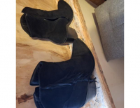 Grajewo ogłoszenia: Sprzedam botki  damskie  czarne  rozmiar 39, używane może 3 razy.