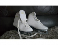 Grajewo ogłoszenia: Sprzedam ocieplane łyżwy rozm 33