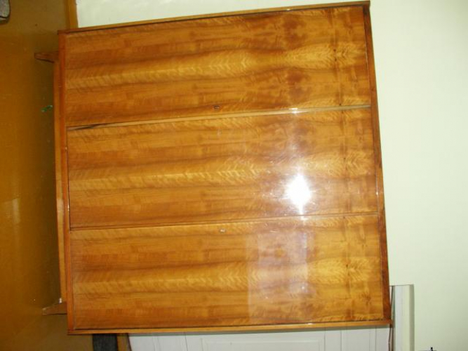 Grajewo ogłoszenia: Sprzedam starą szafę, stan dobry .