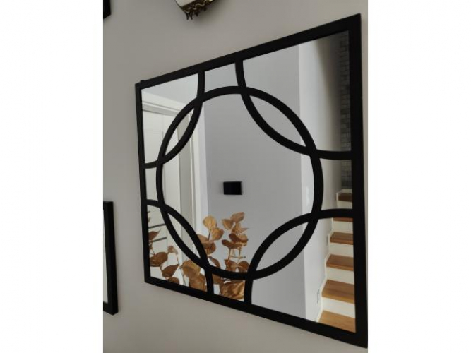 Grajewo ogłoszenia: Lustro kwadratowe w metalowej ramie, 45cmx45cm. Stan idealny....