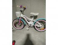 Grajewo ogłoszenia: Sprzedam rower dla dziewczynki 3 lata, kółka boczne też są ....