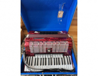 Grajewo ogłoszenia: Sprzedam Akordeon Weltmeister 120 basów. Po więcej informacji...