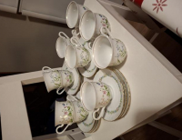 Grajewo ogłoszenia: Sprzedam piękny  porcelanowy  komplet filizanek 10szt z podstawkami