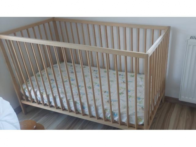 Grajewo ogłoszenia: Sprzedam łóżeczko dziecięce z materacem.