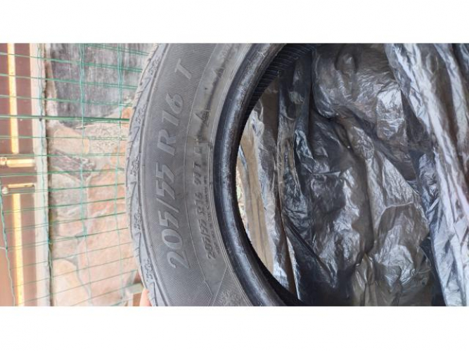 Grajewo ogłoszenia: Sprzedam dwa komplety opon zimowe i letnie