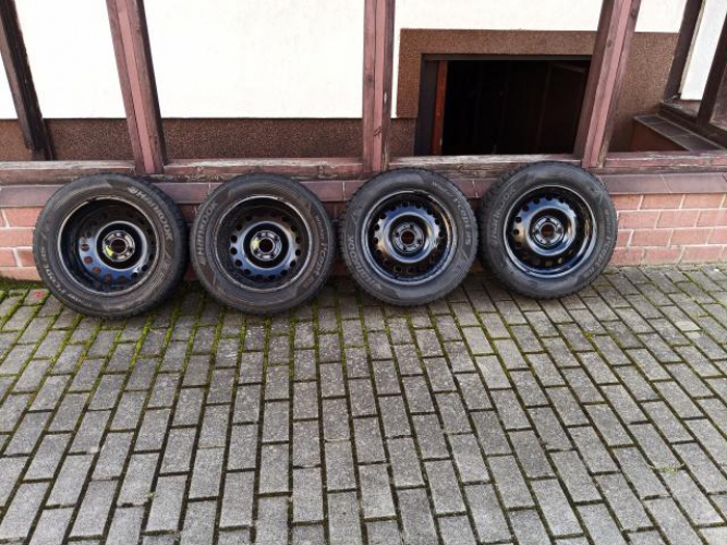 Grajewo ogłoszenia: Sprzedam 4 koła 15 .opony zimowe słabe ,felgi dobre 4*100...