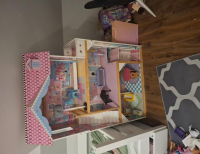 Grajewo ogłoszenia: Sprzedam domek dla lalek z mebelkami. Stan bardzo dobry.