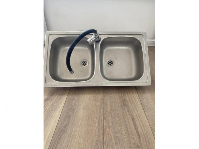 Grajewo ogłoszenia: Sprzedam zlew razem z kranem z demontażu. Cena 100zł