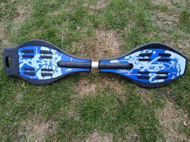 Grajewo ogłoszenia: Deskorolka waveboard na dwóch kółkach w super stanie syn...