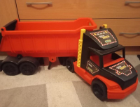 Grajewo ogłoszenia: Sprzedam zabawki dla dzieci, duże auta, traktor, koparka, dwa...