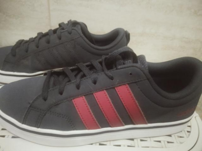 Grajewo ogłoszenia: Sprzedam buty:
1) Adidas Sportswear - Sneakersy niskie. Buty...