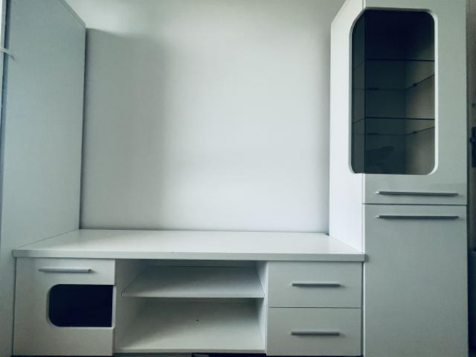 Grajewo ogłoszenia: Na sprzedaż nowoczesny zestaw mebli w kolorze białym, idealny do...