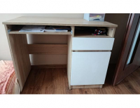 Grajewo ogłoszenia: Sprzedam biurko, kolor- dąb sonoma/biały 
Wymiary:
wys. 76 cm...