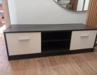 Grajewo ogłoszenia: Sprzedam szafkę.
Długość 138.5cm.
Szerokość  46 cm.
Stan bdb.