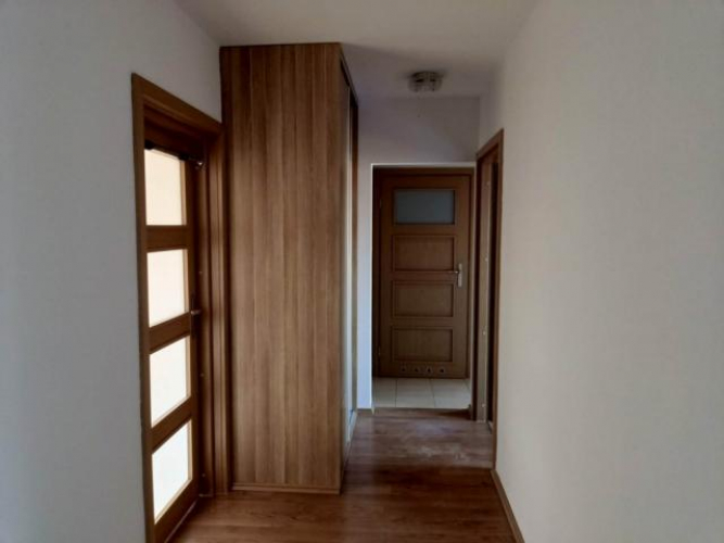 Grajewo ogłoszenia: Sprzedam mieszkanie 60 m2, 3 pokoje   - Grajewo, os. Południe
2...