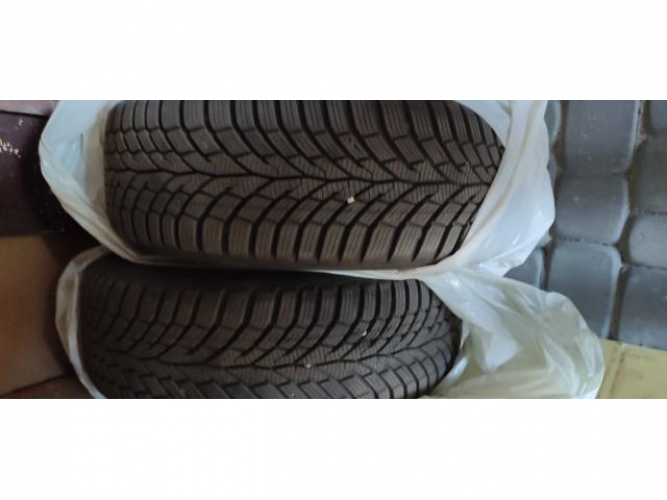 Grajewo ogłoszenia: Sprzedam 2 opony zimowe Continental 205/55/R16