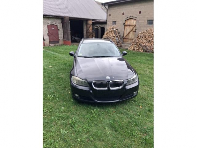 Grajewo ogłoszenia: BMW e-91 318d z 2010r. po lifcie. 
Pomarańczowe skóry, navi,...